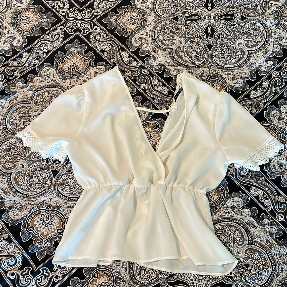 White chiffon half sleeve shirt